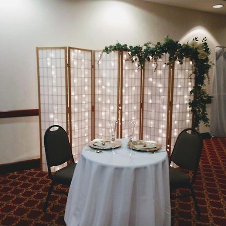 Quality Inn & Suites Bellville - Mansfield Dış mekan fotoğraf
