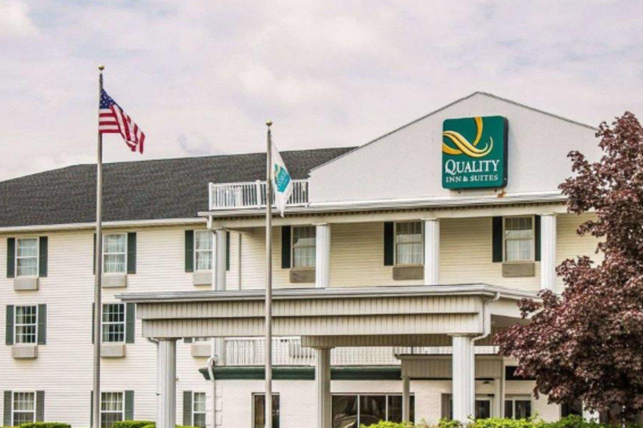 Quality Inn & Suites Bellville - Mansfield Dış mekan fotoğraf