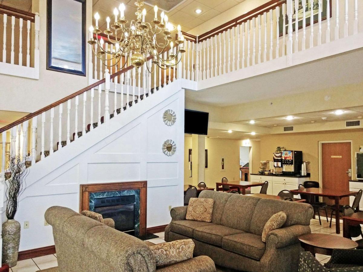 Quality Inn & Suites Bellville - Mansfield Dış mekan fotoğraf