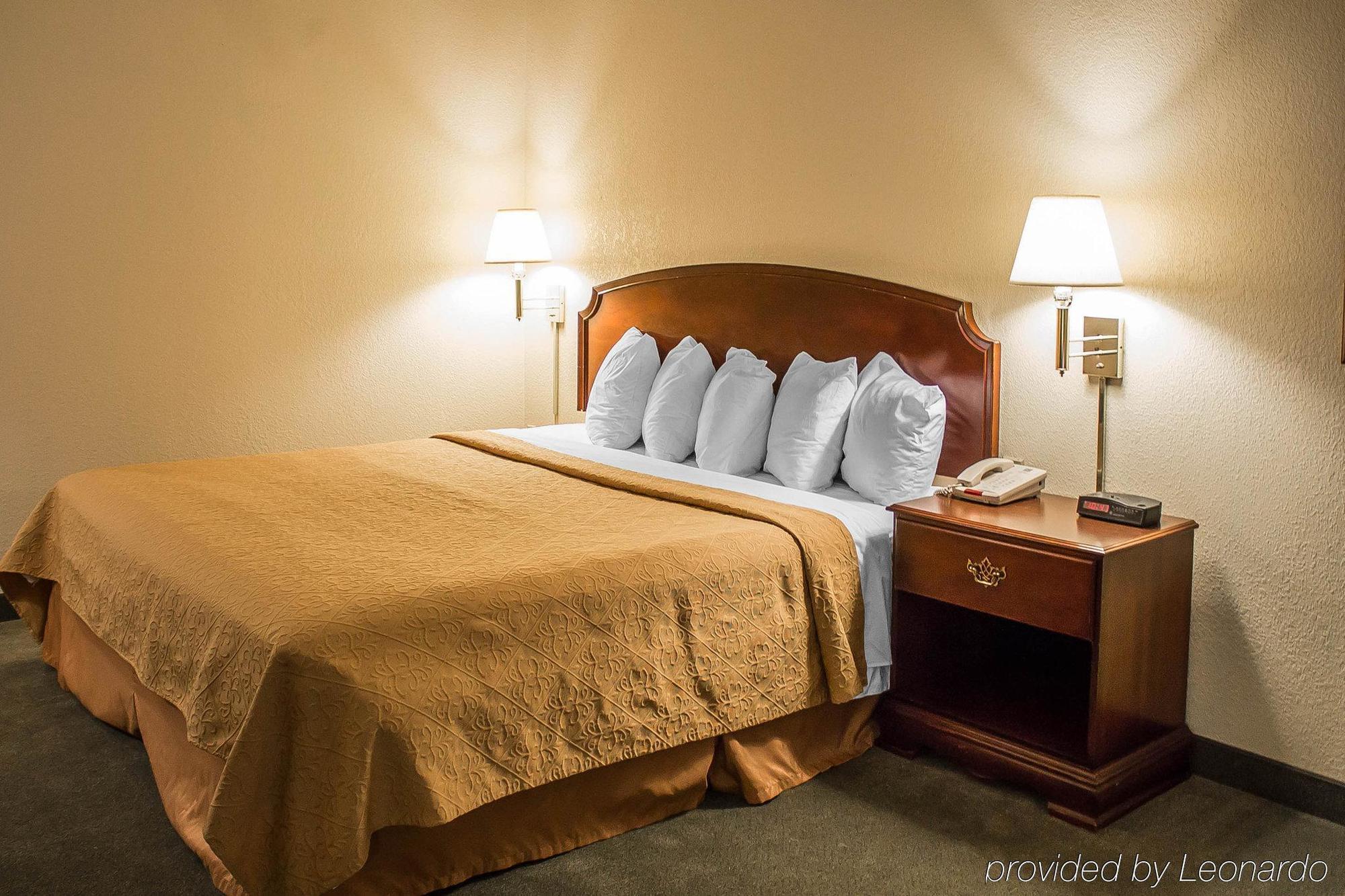 Quality Inn & Suites Bellville - Mansfield Dış mekan fotoğraf