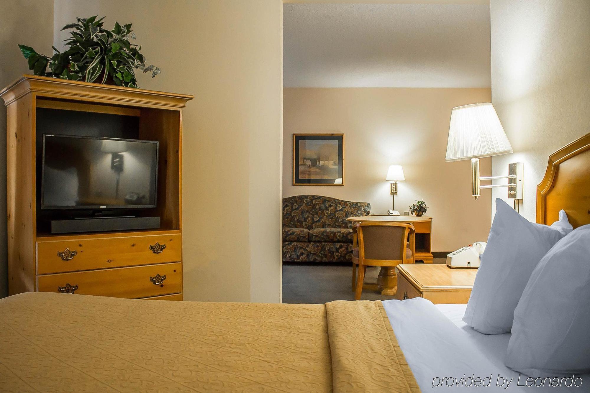 Quality Inn & Suites Bellville - Mansfield Dış mekan fotoğraf