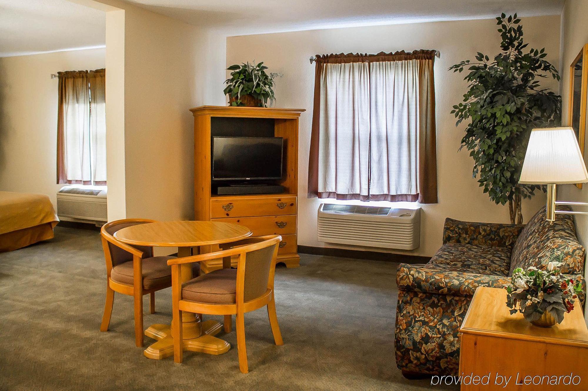 Quality Inn & Suites Bellville - Mansfield Dış mekan fotoğraf