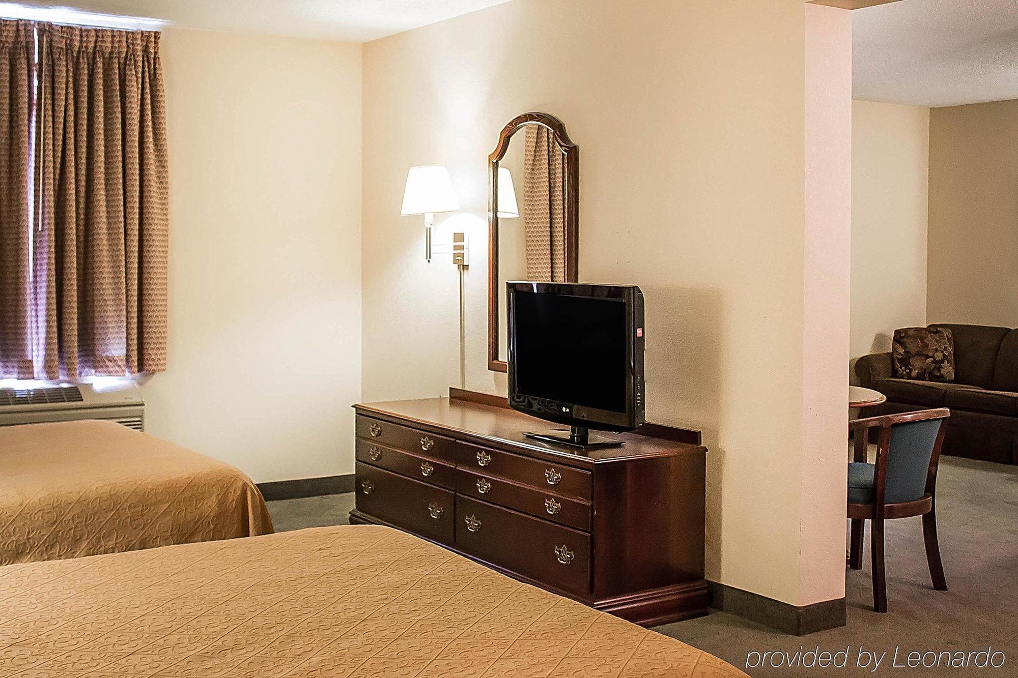 Quality Inn & Suites Bellville - Mansfield Dış mekan fotoğraf